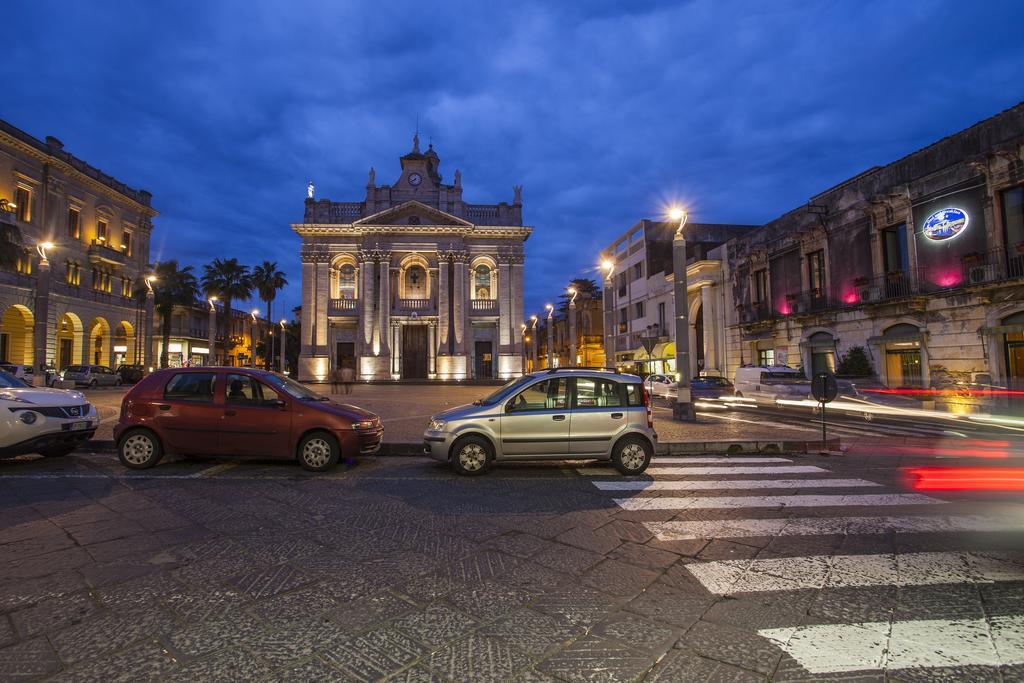 Siciliaetnamare Panzió Riposto Kültér fotó
