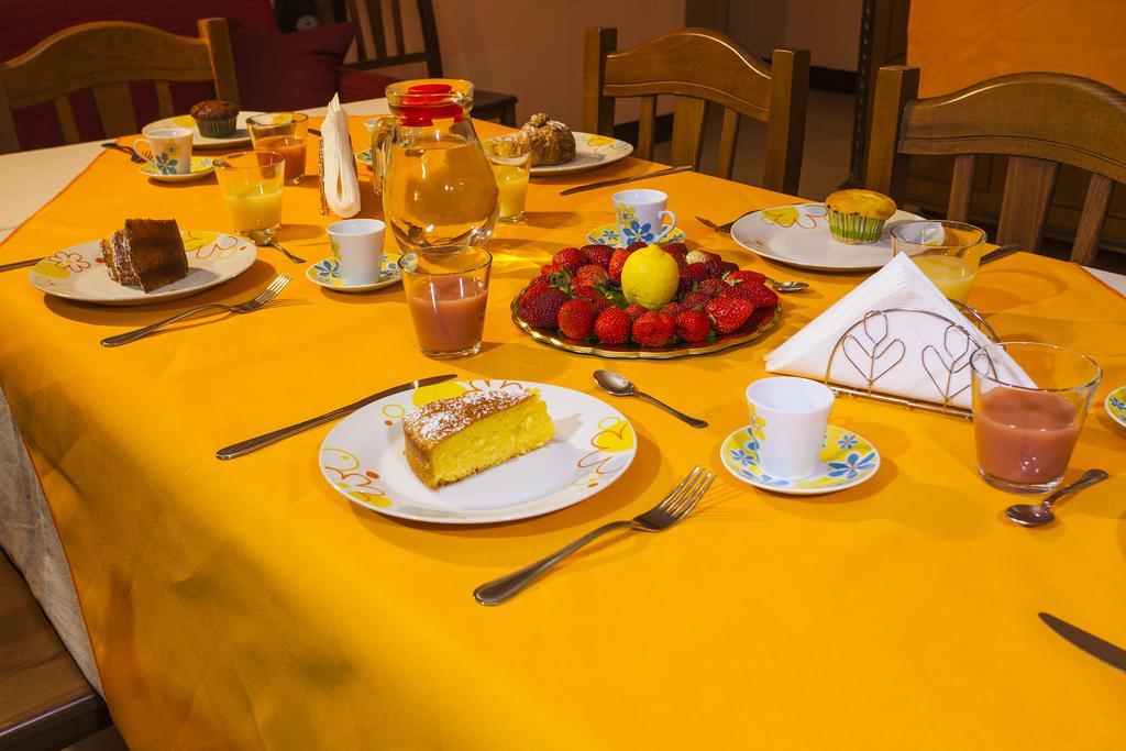 Siciliaetnamare Panzió Riposto Kültér fotó